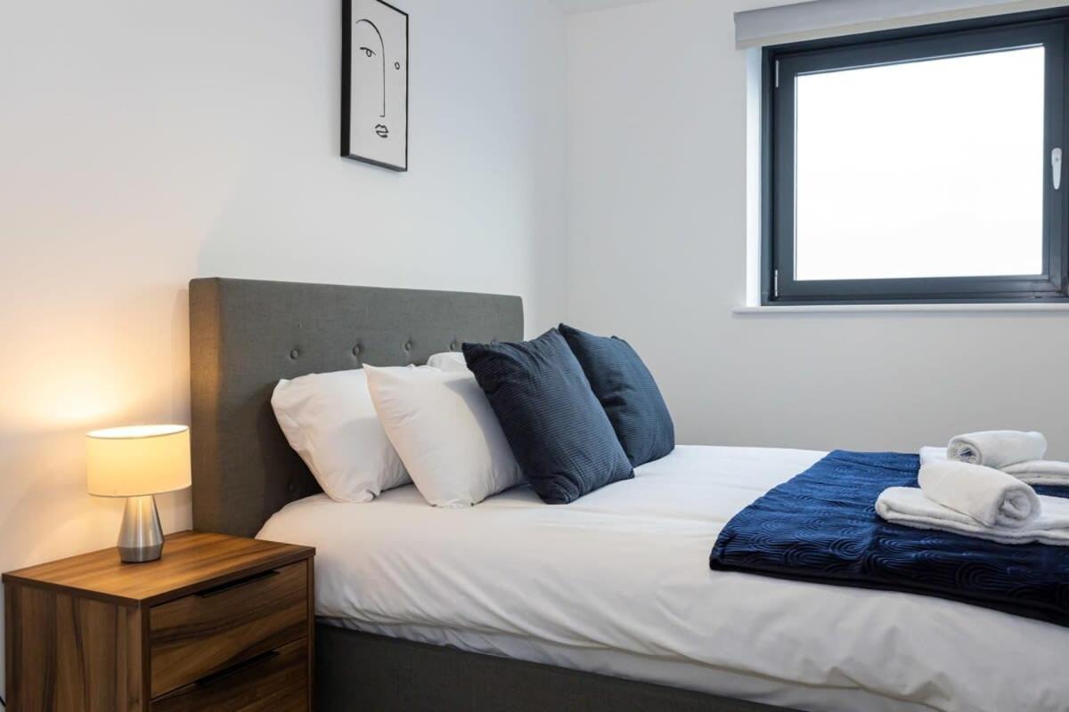 Modern 2 Bed Salford Apartment Stunning Views Manchester Kültér fotó