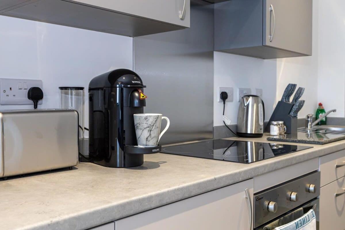 Modern 2 Bed Salford Apartment Stunning Views Manchester Kültér fotó